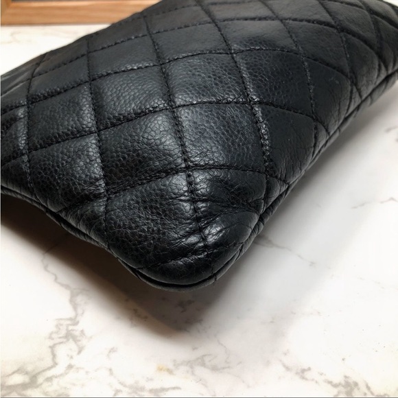 Classic Chanel quilted O Case - Picture 6 of 9